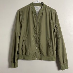 Women’s bomber jacket size large
